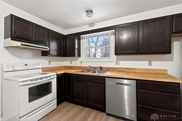 518 Regal Avenue, West Carrollton, OH 45449