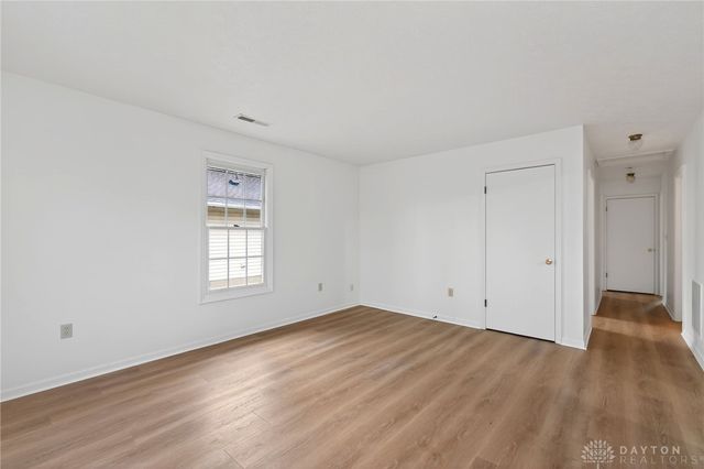 518 Regal Avenue, West Carrollton, OH 45449