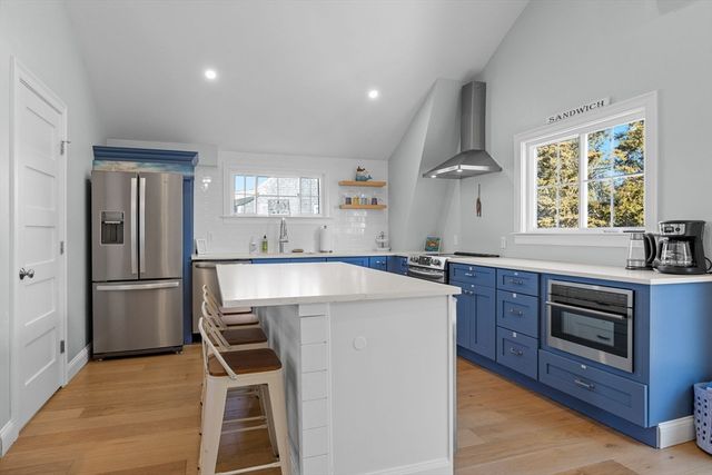 53 Dillingham Ave, Sandwich, MA 02563