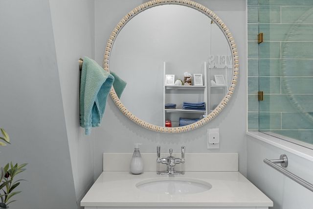 53 Dillingham Ave, Sandwich, MA 02563