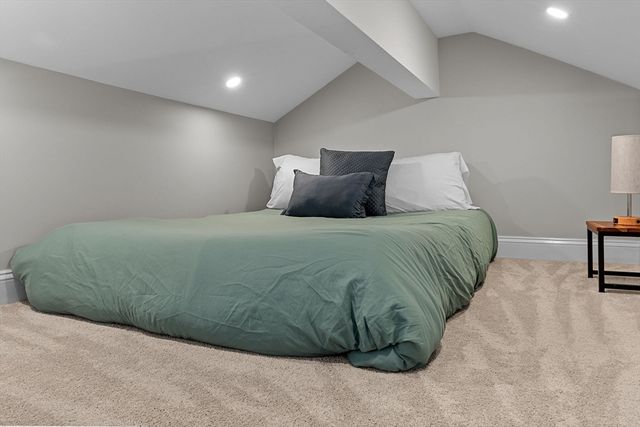 53 Dillingham Ave, Sandwich, MA 02563