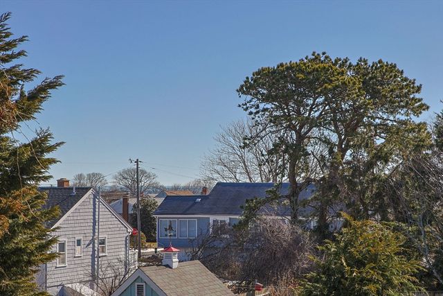 53 Dillingham Ave, Sandwich, MA 02563