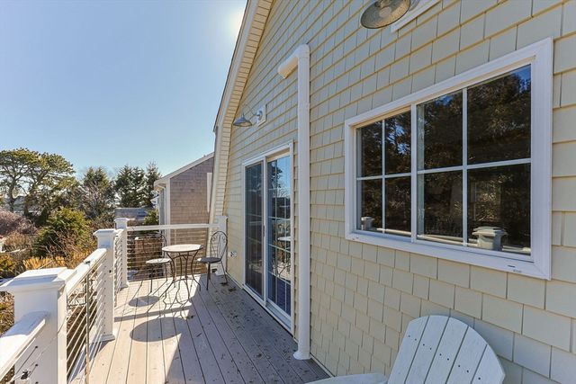 53 Dillingham Ave, Sandwich, MA 02563
