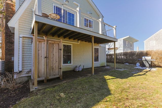 53 Dillingham Ave, Sandwich, MA 02563