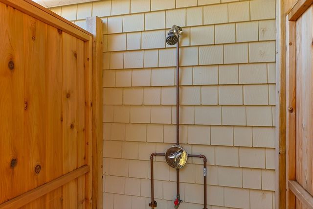 53 Dillingham Ave, Sandwich, MA 02563