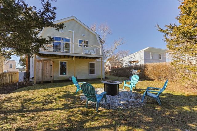 53 Dillingham Ave, Sandwich, MA 02563