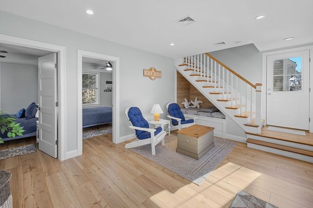 53 Dillingham Ave, Sandwich, MA 02563