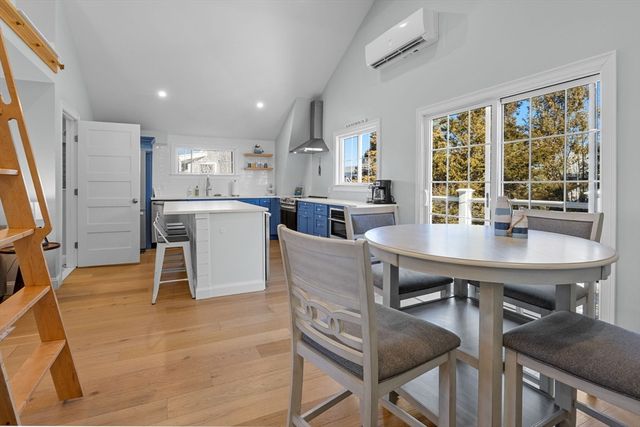 53 Dillingham Ave, Sandwich, MA 02563