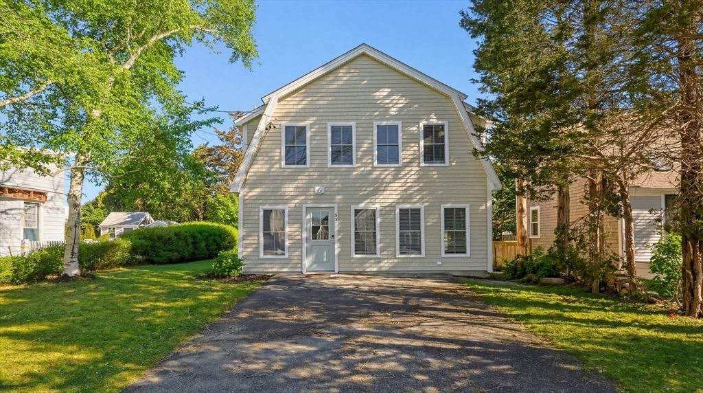 53 Dillingham Ave, Sandwich, MA 02563