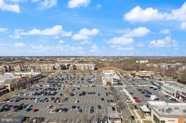 14379 ROUND LICK LN, Centreville, VA 20120