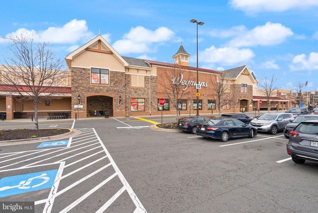 14379 ROUND LICK LN, Centreville, VA 20120