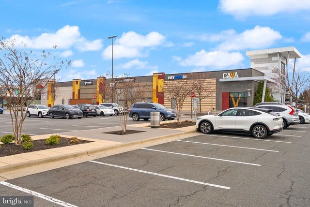 14379 ROUND LICK LN, Centreville, VA 20120