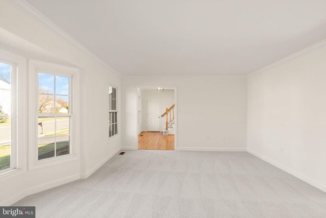 14379 ROUND LICK LN, Centreville, VA 20120