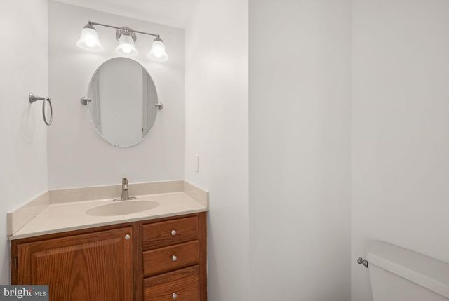 14379 ROUND LICK LN, Centreville, VA 20120