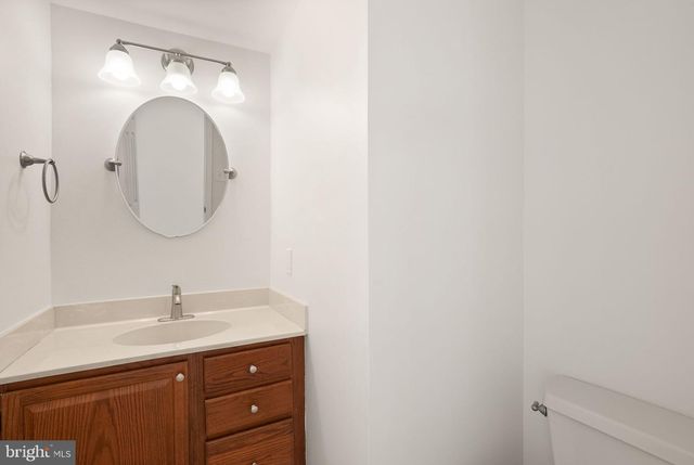 14379 ROUND LICK LN, Centreville, VA 20120