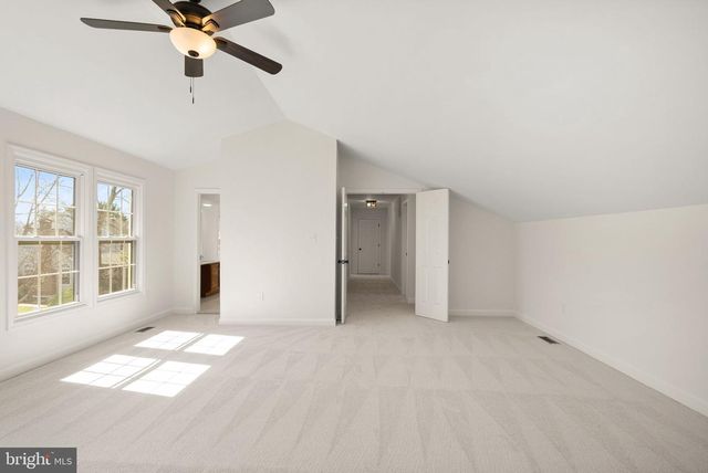 14379 ROUND LICK LN, Centreville, VA 20120