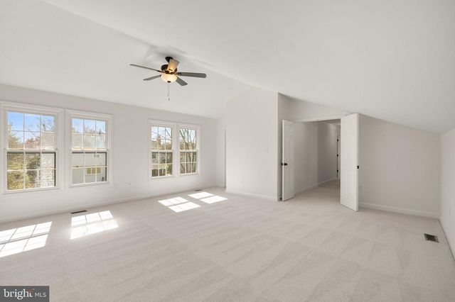 14379 ROUND LICK LN, Centreville, VA 20120