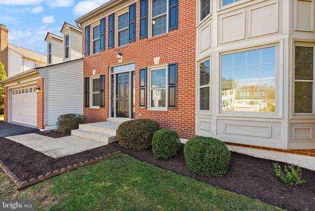 14379 ROUND LICK LN, Centreville, VA 20120