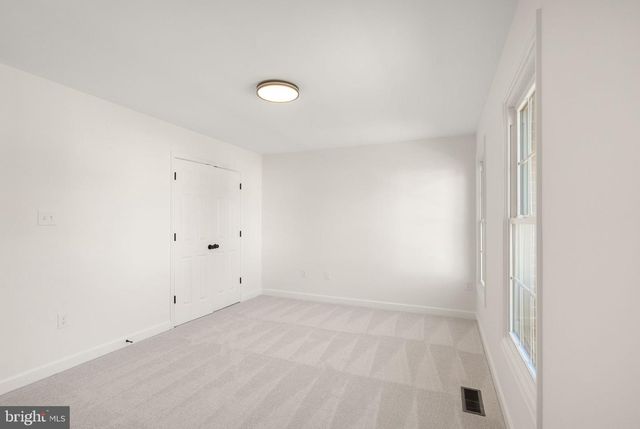 14379 ROUND LICK LN, Centreville, VA 20120