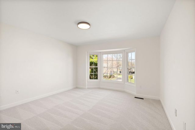 14379 ROUND LICK LN, Centreville, VA 20120