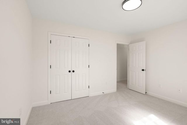 14379 ROUND LICK LN, Centreville, VA 20120