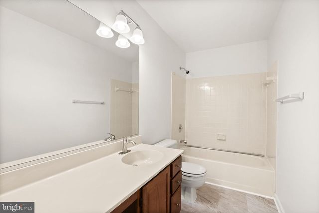 14379 ROUND LICK LN, Centreville, VA 20120