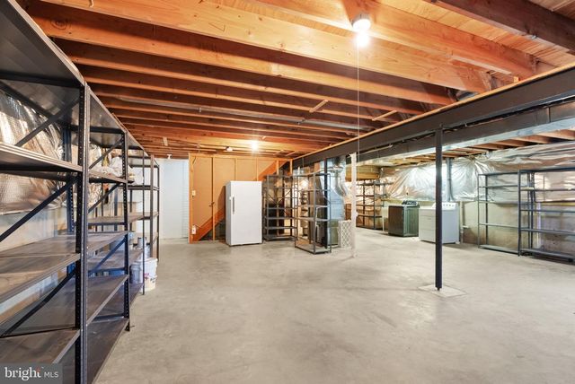 14379 ROUND LICK LN, Centreville, VA 20120