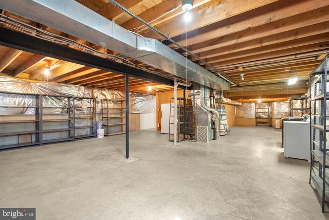 14379 ROUND LICK LN, Centreville, VA 20120