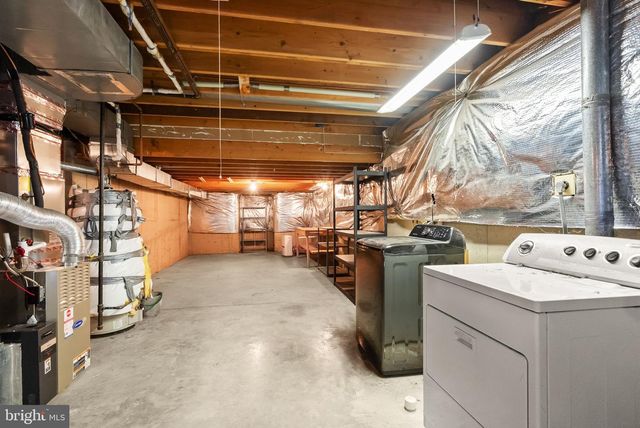 14379 ROUND LICK LN, Centreville, VA 20120