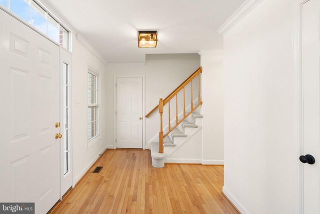 14379 ROUND LICK LN, Centreville, VA 20120