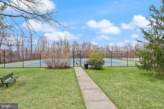 14379 ROUND LICK LN, Centreville, VA 20120