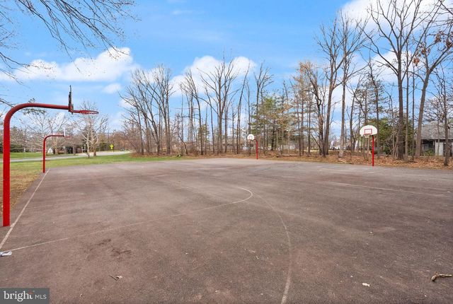 14379 ROUND LICK LN, Centreville, VA 20120