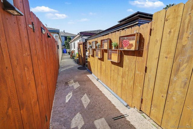 1109-1111 Grand, San Diego, CA 92109