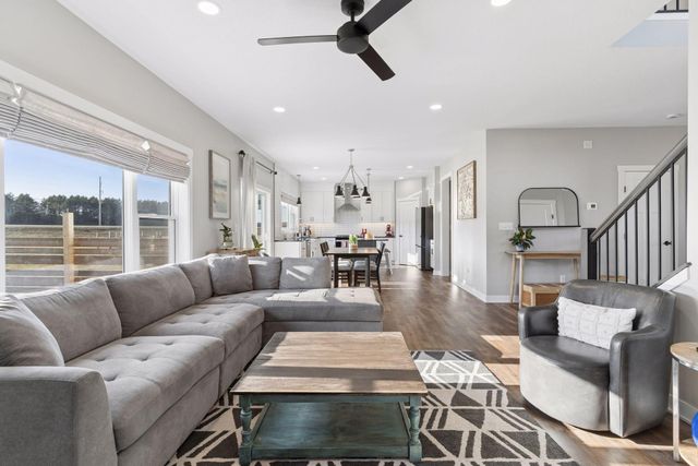 1261 Skyview Circle NW, Rochester, MN 55901