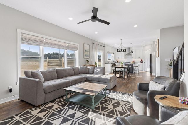 1261 Skyview Circle NW, Rochester, MN 55901