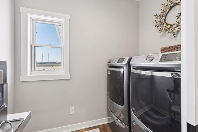 1261 Skyview Circle NW, Rochester, MN 55901