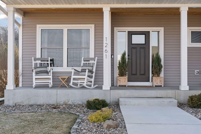 1261 Skyview Circle NW, Rochester, MN 55901