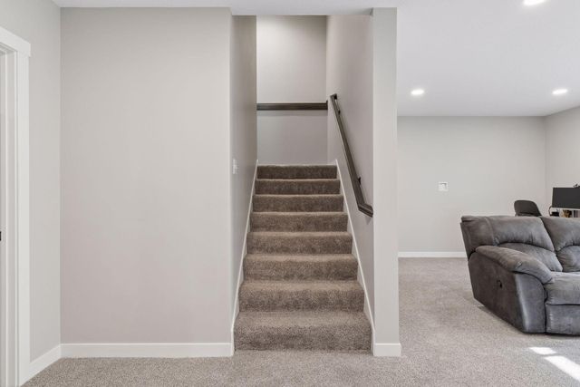 1261 Skyview Circle NW, Rochester, MN 55901