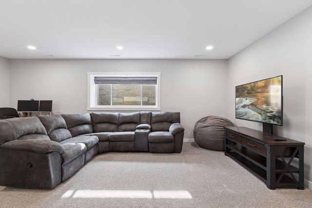 1261 Skyview Circle NW, Rochester, MN 55901