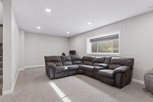 1261 Skyview Circle NW, Rochester, MN 55901