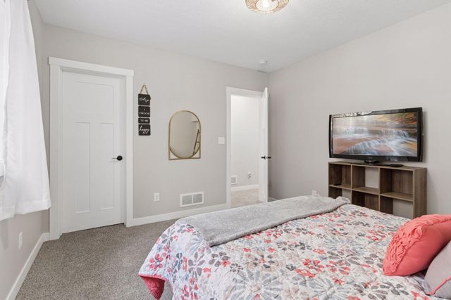 1261 Skyview Circle NW, Rochester, MN 55901