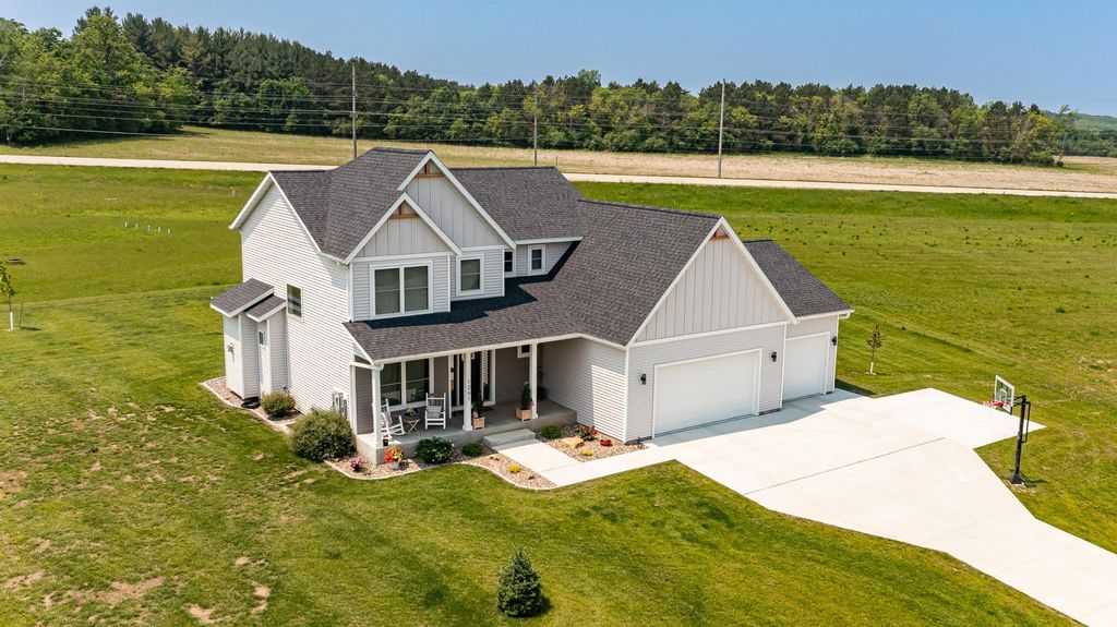 1261 Skyview Circle NW, Rochester, MN 55901