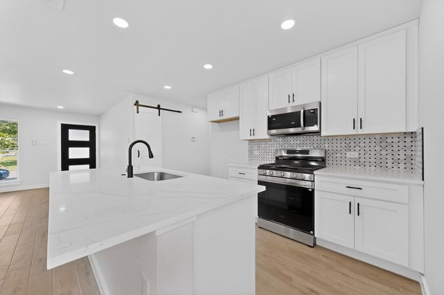 3853 Happy Canyon Drive, Dallas, TX 75241