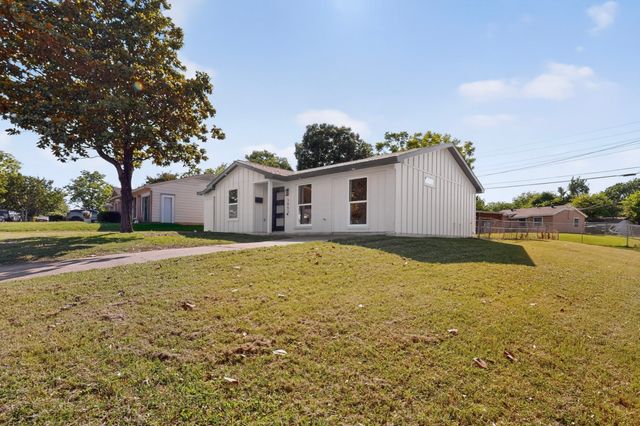 3853 Happy Canyon Drive, Dallas, TX 75241
