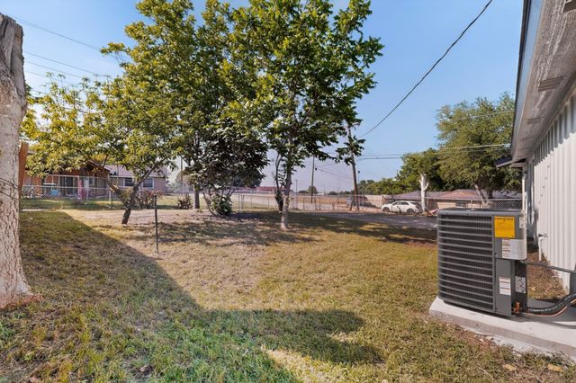 3853 Happy Canyon Drive, Dallas, TX 75241