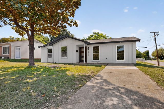 3853 Happy Canyon Drive, Dallas, TX 75241