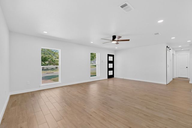 3853 Happy Canyon Drive, Dallas, TX 75241