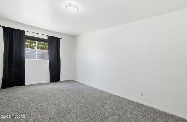 2721 E Fort Lowell Road, Tucson, AZ 85716