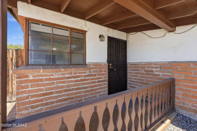 2721 E Fort Lowell Road, Tucson, AZ 85716