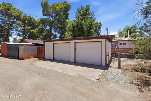2721 E Fort Lowell Road, Tucson, AZ 85716